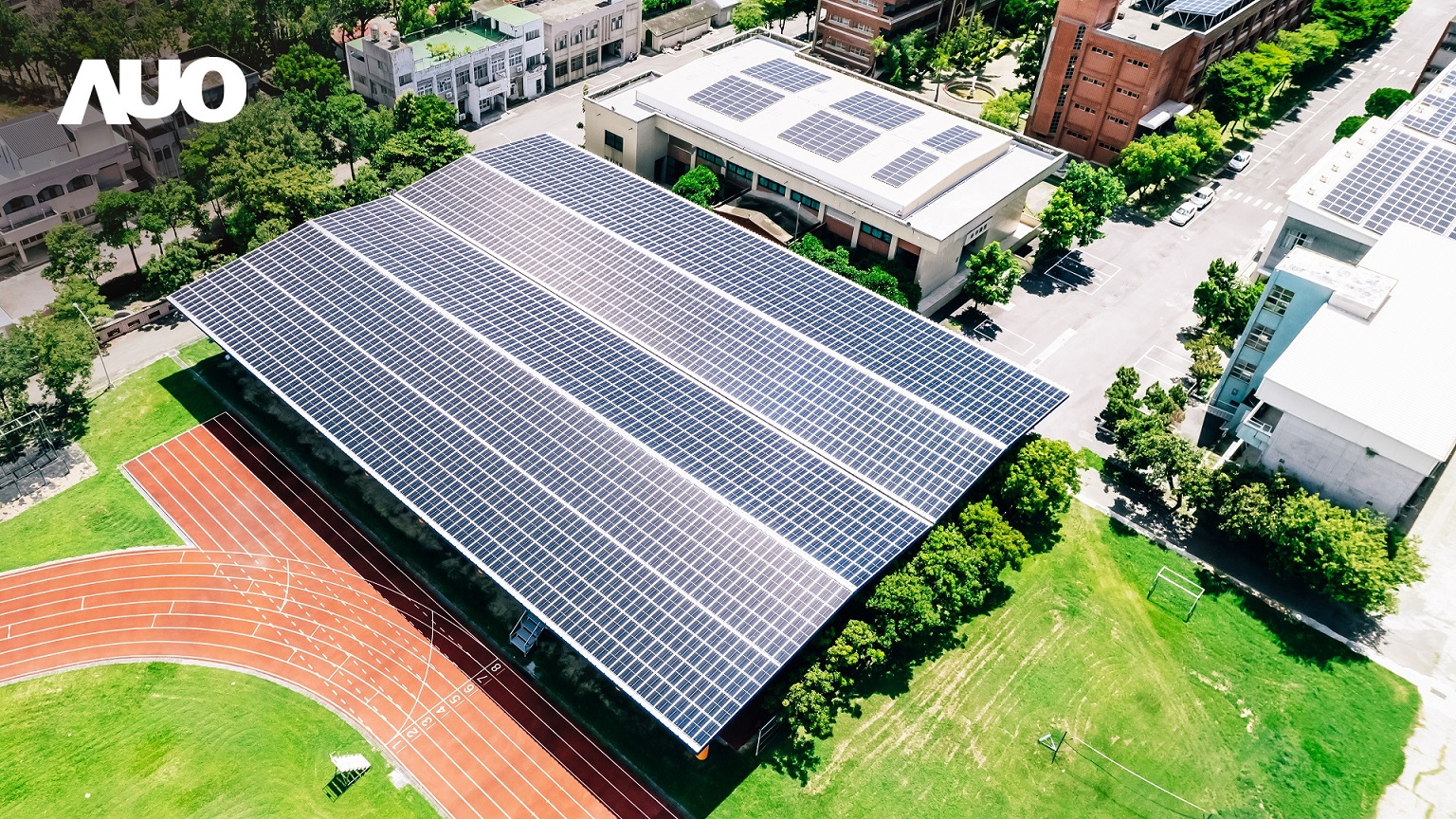 88BIFASunSteel光電整合型浪板具備快速安裝、輕量化優勢，可提升15%發電效能，通過國際IEC與國內VPC認證安全、防漏、耐候標準